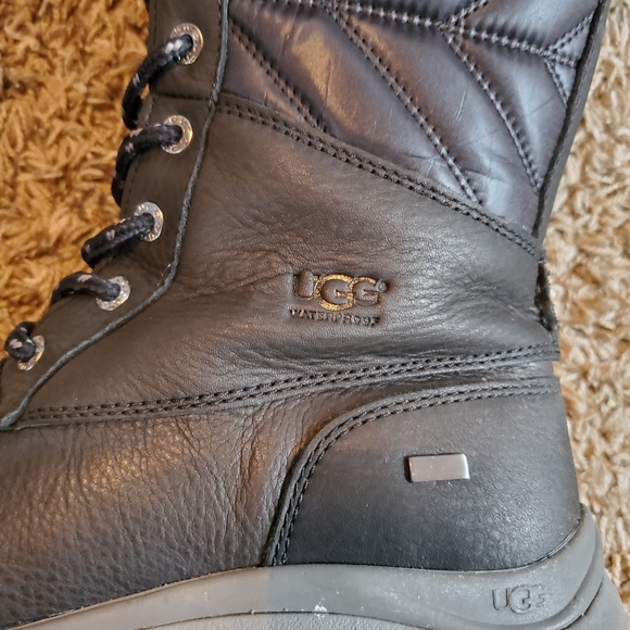 Boots - Picture 3 of 9